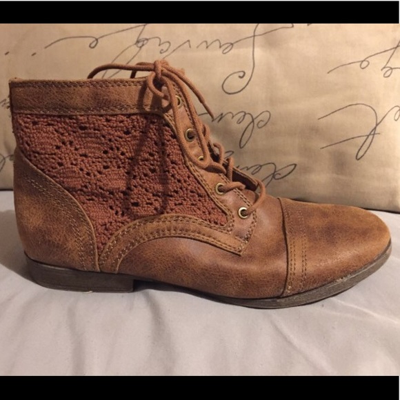 Booties offers welcome - Picture 2 of 2